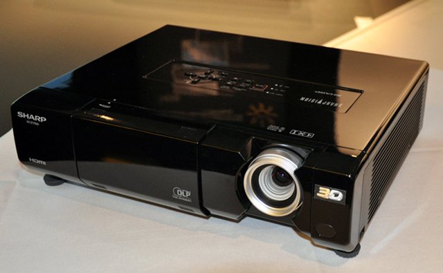 Sharp XV-Z17000: 3D Full HD проектор для домашнего кинотеатра