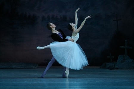 В России показывают балет "Жизель" в 3D