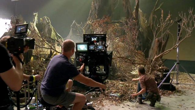 Режиссер 3D-фильма «Хоббит: Нежданное путешествие» – Питер Джексон 