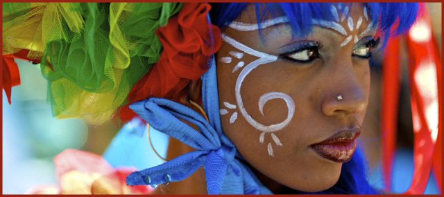 Парижский тропический карнавал в (Carnaval Tropical de Paris) в стерео 3D