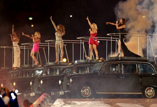 Spice Girls и One Direction на закрытии Олимпиады-2012: YouTube 3D-видео