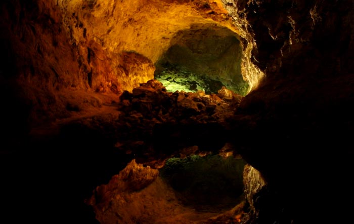 Вулканические пещеры Куэва-де-лос-Вердес (Cueva de Los Verdes) на YouTube стерео 3D