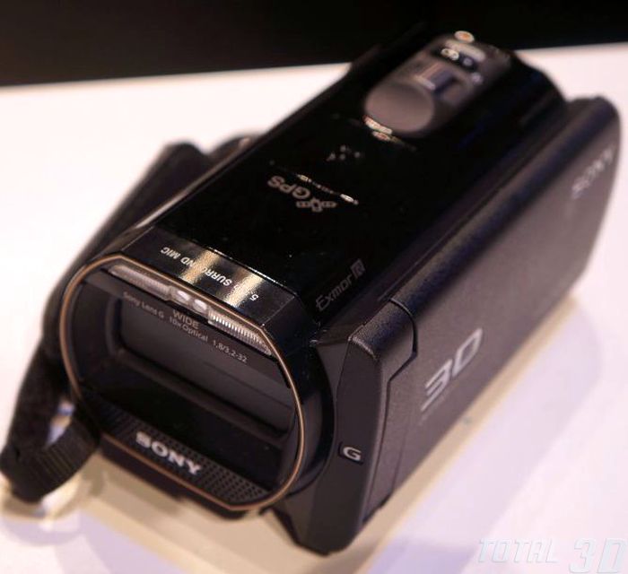 CES 2013: живые фото нового 3D-камкордера Sony HDR-TD30V