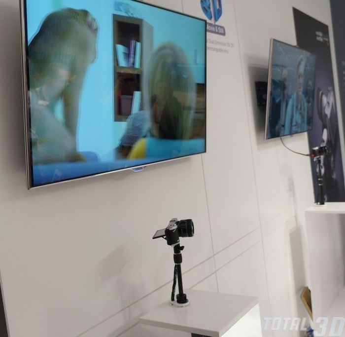3D-камера Samsung NX300 на CES 2013