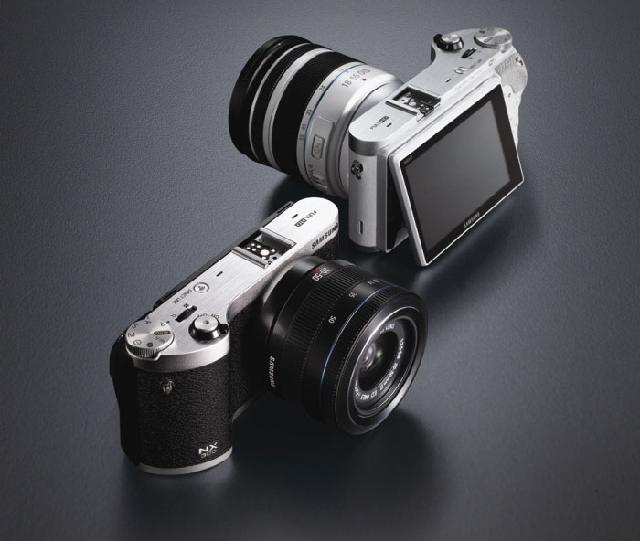 Однообъективная беззеркальная 2D/3D-камера Samsung NX300