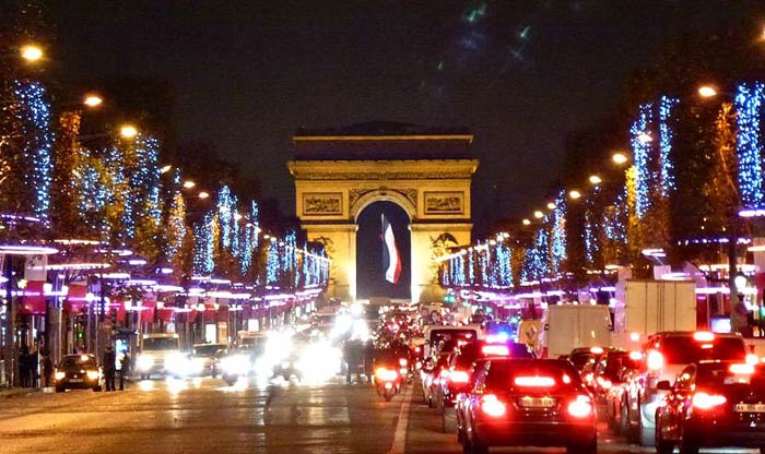 Новогодний Париж на YouTube 3D