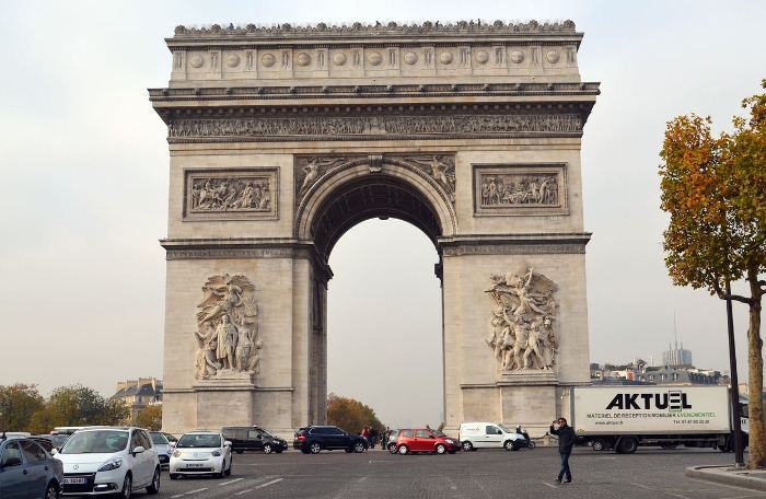 Трёхмерный Париж в YouTube стерео 3D-видеоподборке