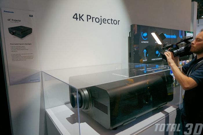 CES 2014: прототип 4K-проектора Panasonic