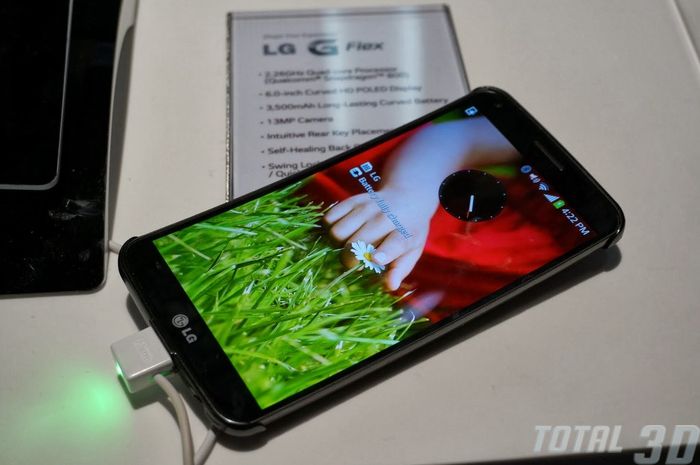 CES 2014: изогнутый смартфон G Flex от LG