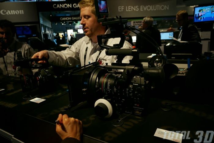 CES 2014: профессиональная видеотехника Canon