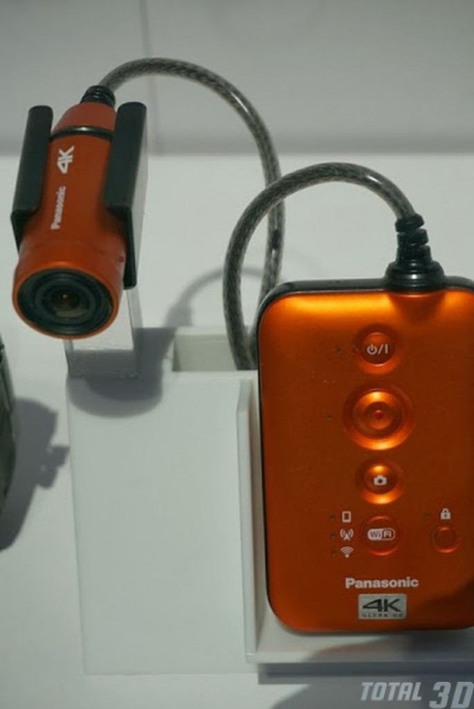 CES 2014: живые фото прототипа надеваемой 4K-камеры от Panasonic