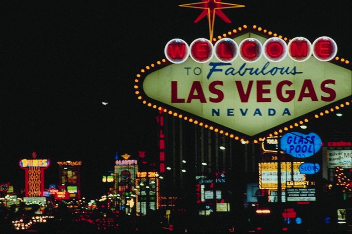 Столица развлечений Лас-Вегас в подборке YouTube 3D-видео