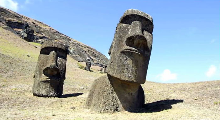 Видео каменные лица. Тотем с острова Пасхи. Каменные глыбы острова Пасхи. Идол Моаи Стоун. Каменные статуи острова Пасхи.