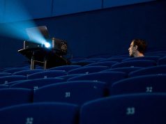 Россияне начали экономить на билетах в 3D-кинозалы