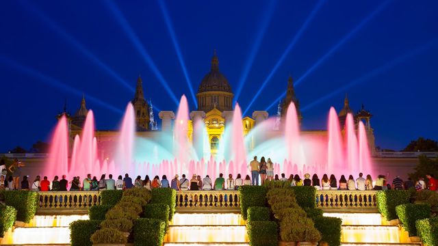 Волшебный фонтан Монжуика в Барселоне в 4K UHD 3D